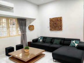 Klebang Spacious Comfy Bangalow